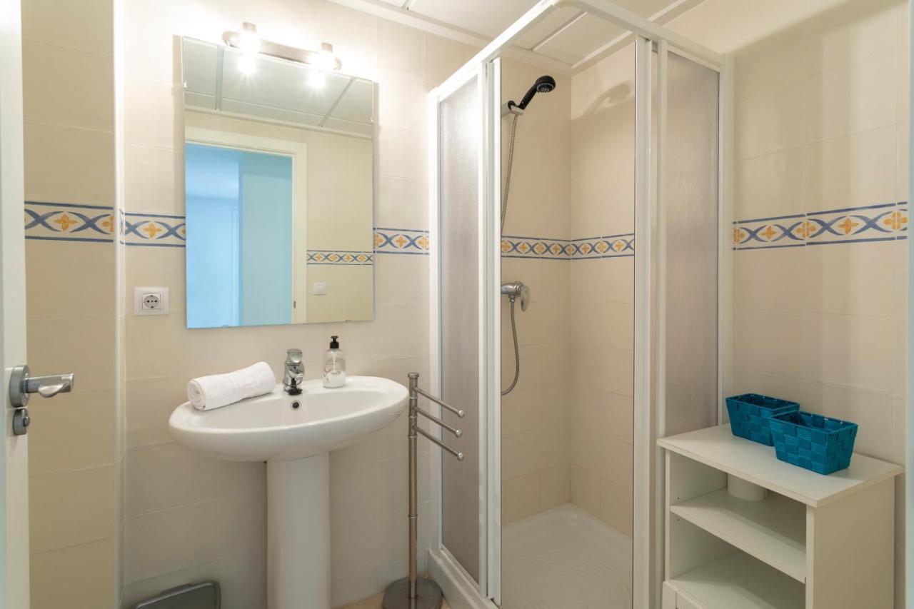 Apartment Aquamaris, 2 Dormitorios, By Bookindenia *